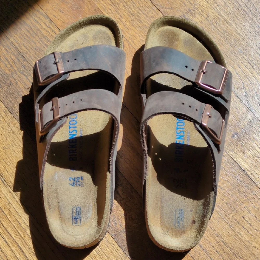 Birkenstock Arizona Soft footbed Leather Sandals - 42 Narrow - Picture 2 of 4